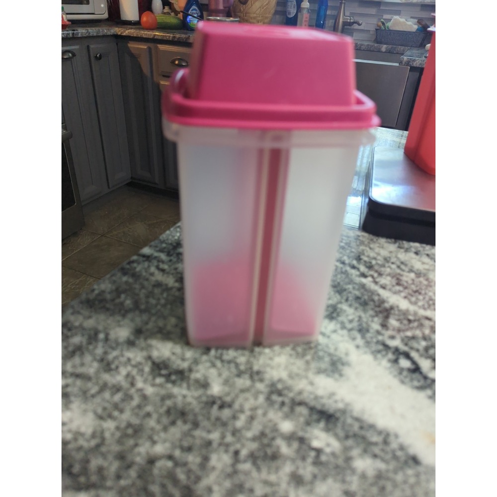 Tupperware 4.5 cup Pick A Deli Pickle Pepper Keeper Sheer & Hot Pink 1330-20 - Picture 2 of 7